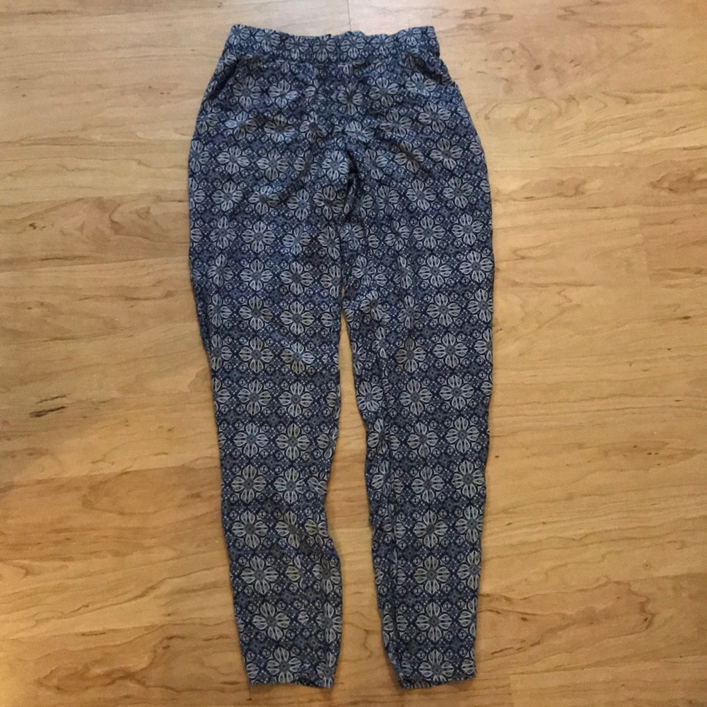 Cigarette pants